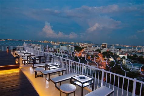 bayview hotel rooftop|Bayview Hotel Georgetown Penang in Penang .
